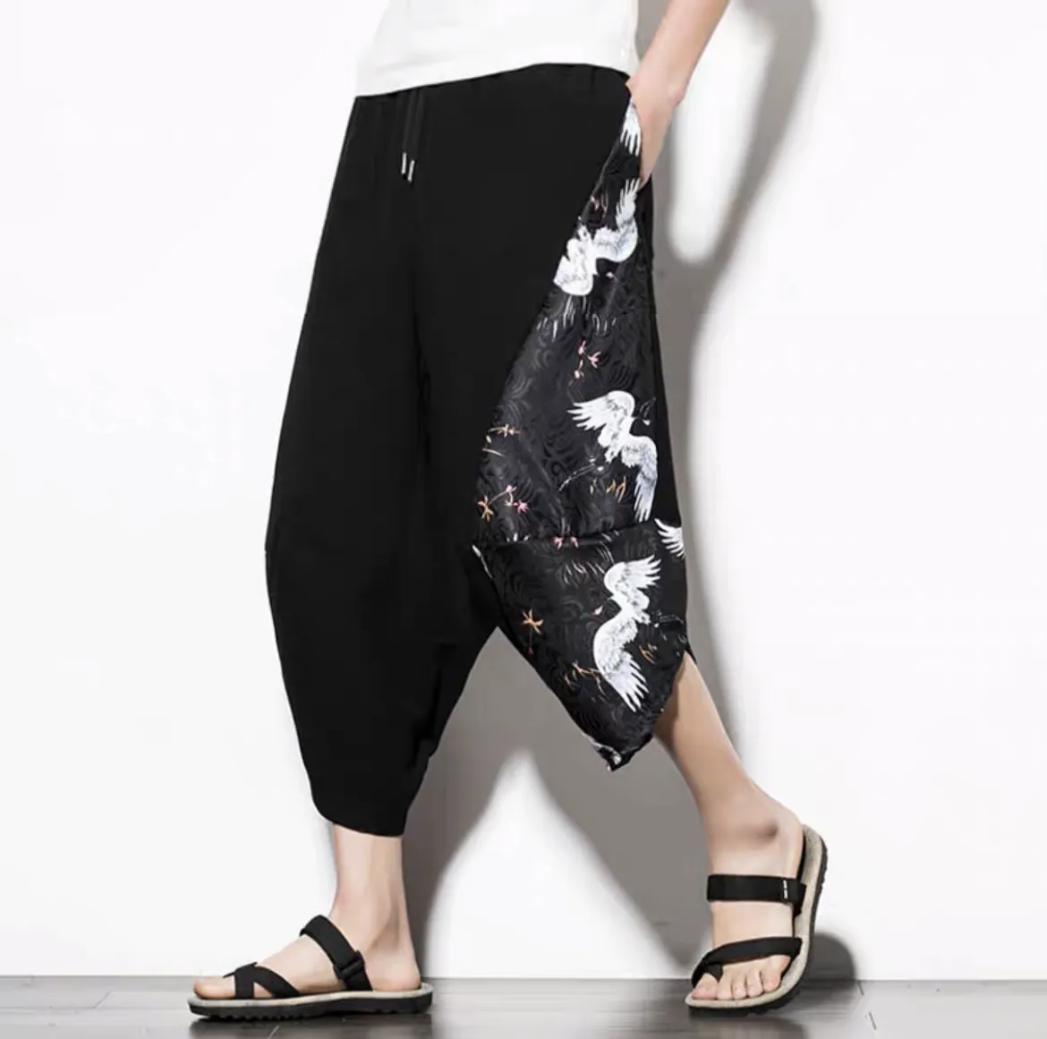 Flying Cranes Drawstring Cropped Pants